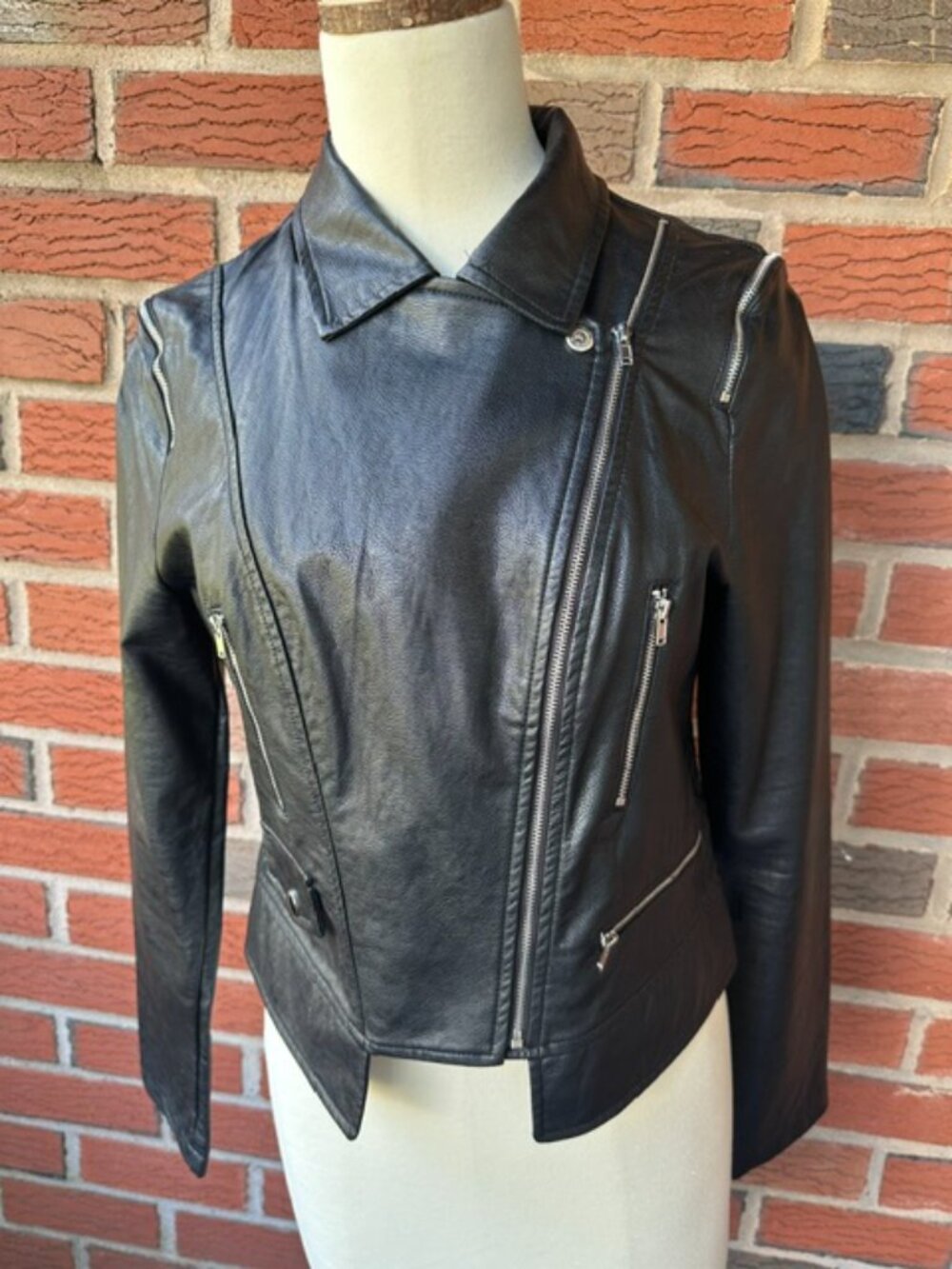 Windsor Faux Leather Women Black Zip Front Motorcycle Jacket - Small
